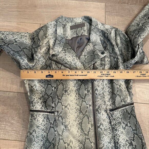 BLANK NYC WOMENS SMALL FAUX LEATHER SNAKE SKIN JACKET COAT - Picture 5 of 9